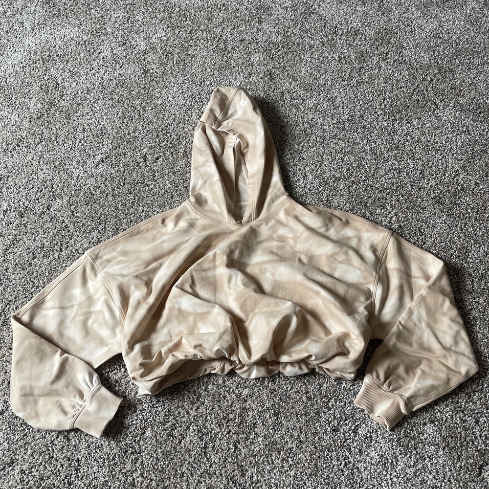 Lululemon LA All Yours Bubble Hem Hoodie - Picture 7 of 9